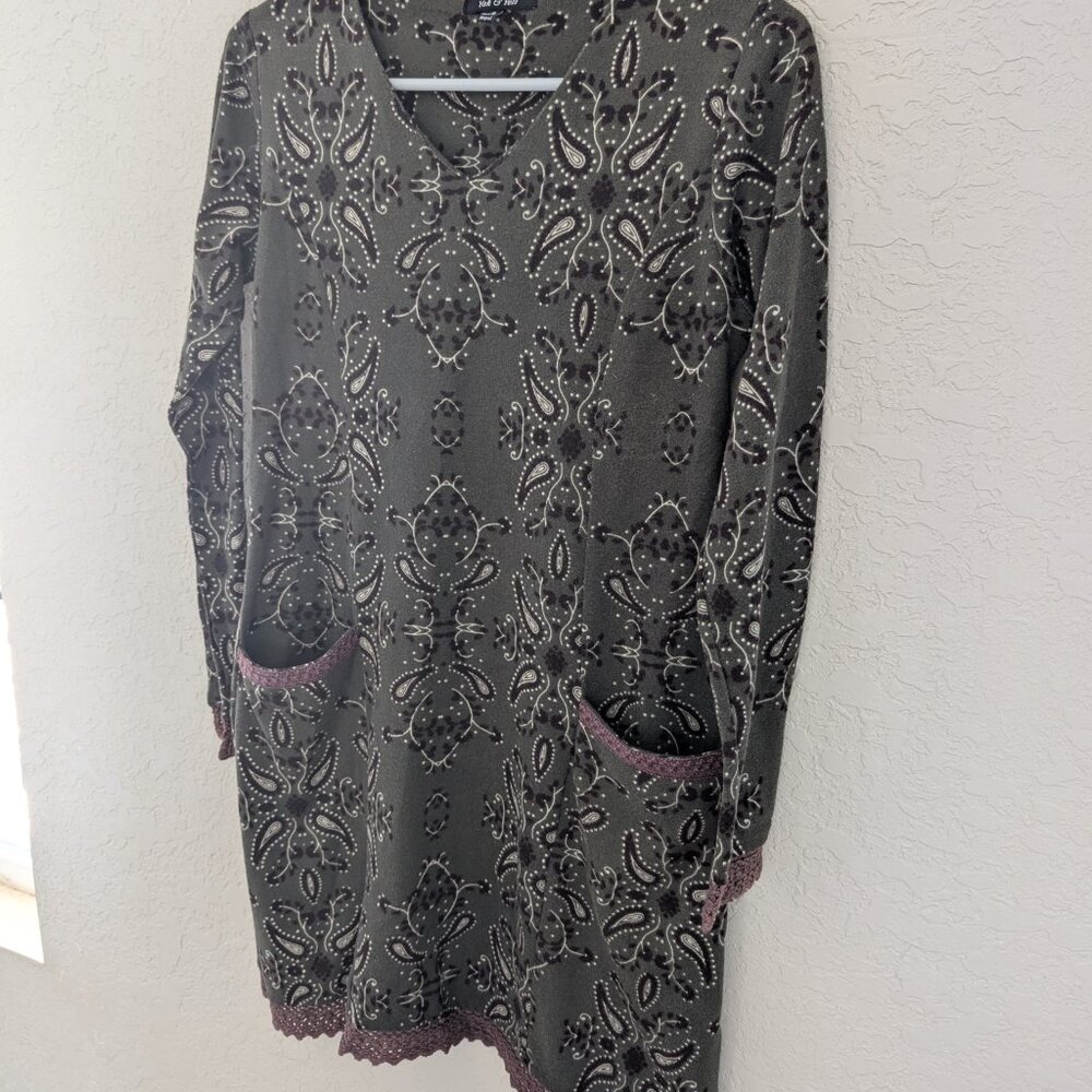 Yak and Yeti Paisley Lace Long Sleeved Dress with Pockets Size S - Picture 4 of 5